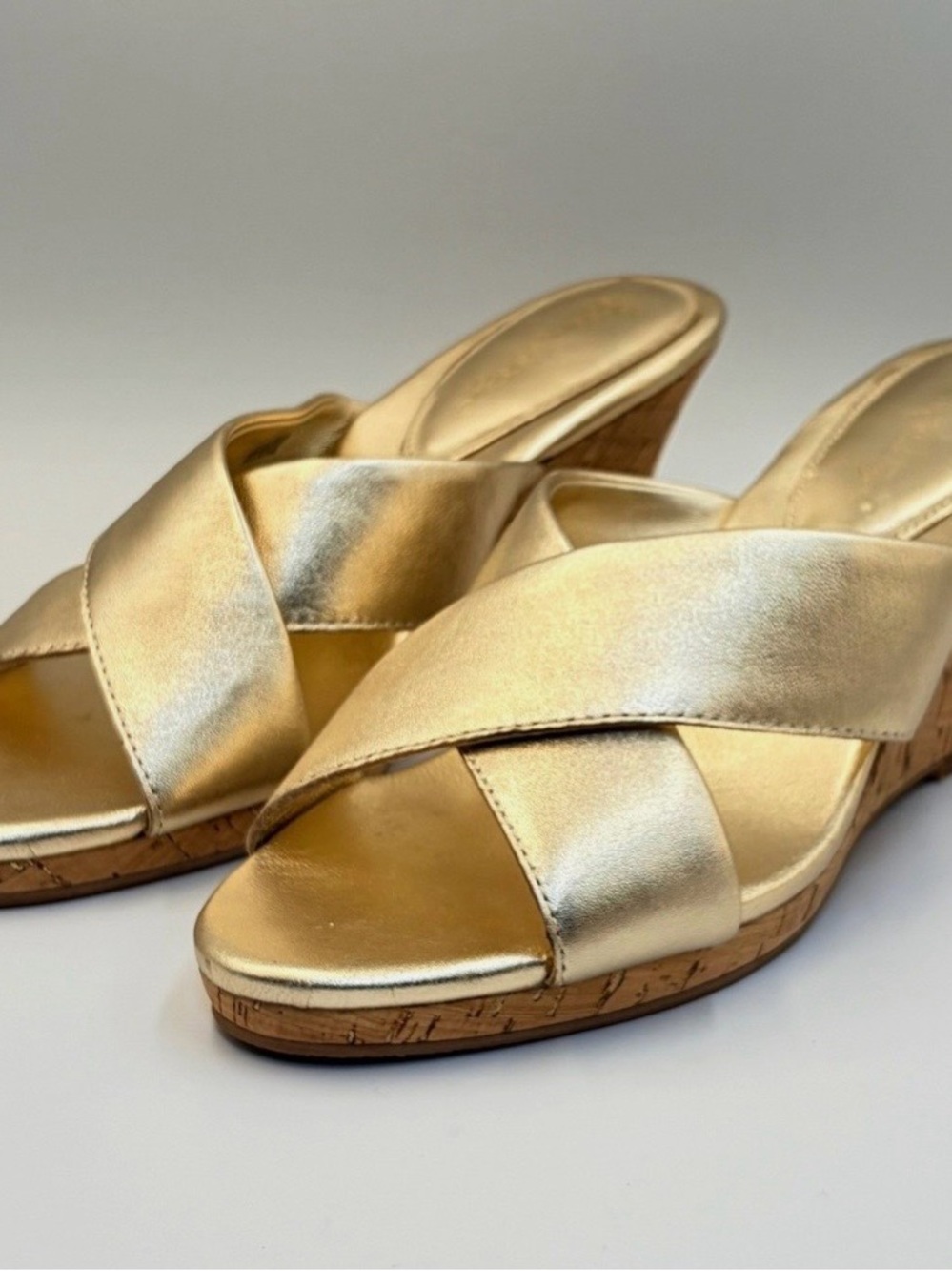 Lilly Pulitzer Metallic Gold Crisscross Slide Mules Size 6